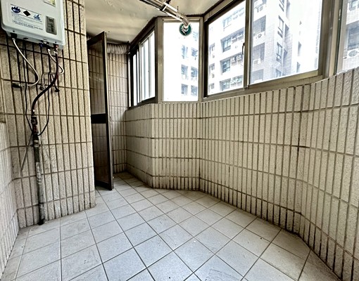 社宅🏠民族一河堤商圈貓寵電梯採光3房近文藻國10📞愛窩 - Image 9