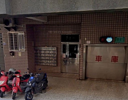 潭子國中旁/巷內電梯華廈精明裝潢三房含車位/可租補 - Image 3