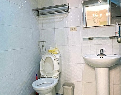 潭子國中旁/巷內電梯華廈精明裝潢三房含車位/可租補 - Image 10