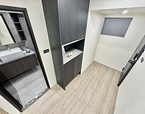 🙉超大全新裝潢正一房一廳一位一陽台全新電梯套房🙉 - Image 4