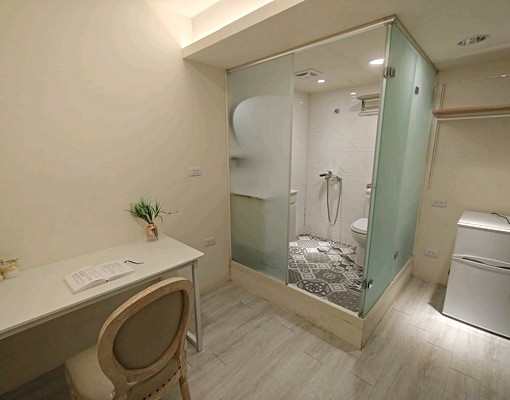 一個人，也能擁有專屬的安靜宇宙｜美村路・微型辦公室 - Image 1