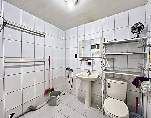 超值❗可租補❗免爬高❗仁愛街四房公寓 - Image 8