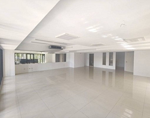 高鐵特區~富宇水涵園~近13米超大面寬~黃金角間店面 - Image 10