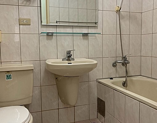 新光黃昏市場東英國中/精美社區大四房含車位/可寵物可租補入戶 - Image 11