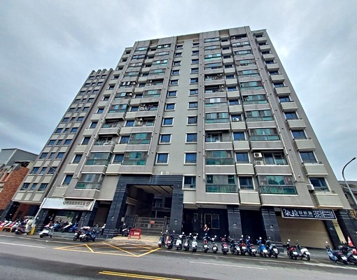 竹東景觀採光大二房平面車位住商阿信獨家12月中看屋 - Image 13