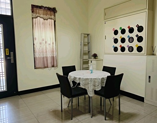 近高醫R12旁超優質獨立陽台套房 - Image 1