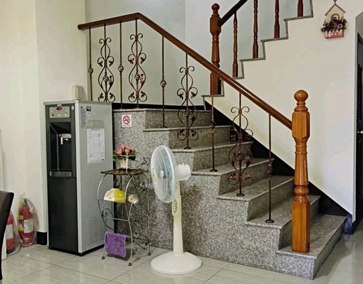 近高醫R12旁超優質獨立陽台套房 - Image 2