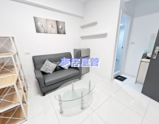 崇德極美套房✨可租補✨機車位✨子母車✨飲水機✨獨曬⚠️限女性 - Image 2