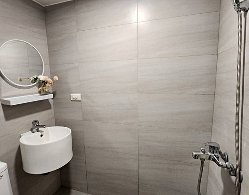 南屯捷運站全新裝潢家具~超美+有車位 - Image 13