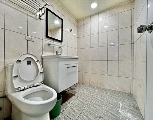 可租補、精誠五期三房+車位~租屋最謹慎 - Image 9