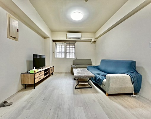 可租補、精誠五期三房+車位~租屋最謹慎 - Image 1