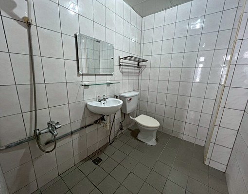 近新光全新套房-變頻冷氣-可寵可租補 - Image 5