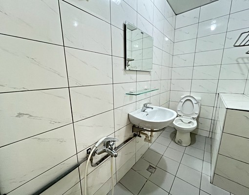 近新光全新套房-變頻冷氣-可寵可租補 - Image 3