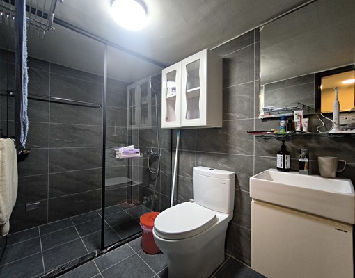 🌞關新商圈日光美透天|屋主自住愛屋・屋況極佳 - Image 9