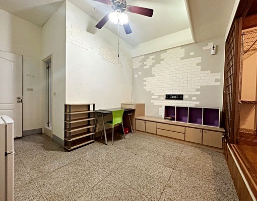 租金含水及網路/可租補套房/近巨蛋自由明華 - Image 3