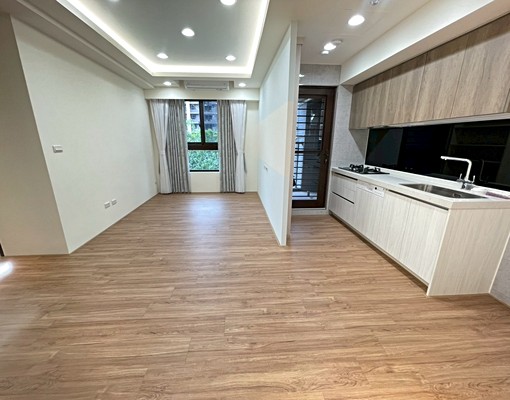 免仲可租補-近鳳鳴國中小及鳳鳴車站-全新兩房車 - Image 1