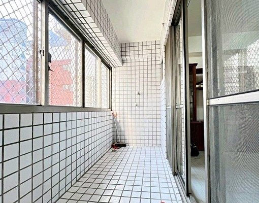 潭子勝利商圈美3房車位 - Image 3