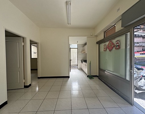 🥇大同路商圈稀有1樓🥇2房+獨立車庫@21世紀呂佩貞 - Image 2