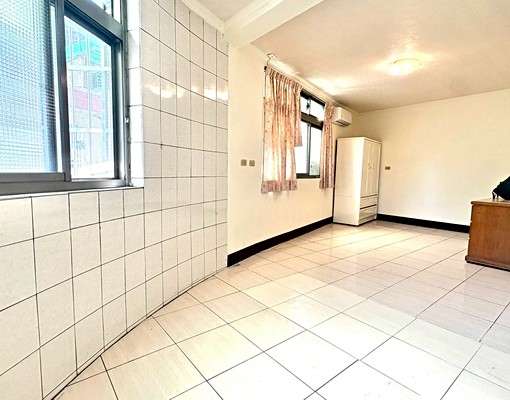 迴龍站高機能大套房/邊間採光通風佳/可租補/貓咪友善 - Image 2