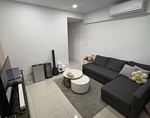 整層住家｜空屋大三房！熱鬧商圈稀有物件！近台北橋捷運站三和夜 - Image 1