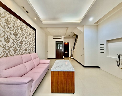 可租補大溪仁和國中旁精美裝潢整棟透天出租🌹茹茹推薦 - Image 1