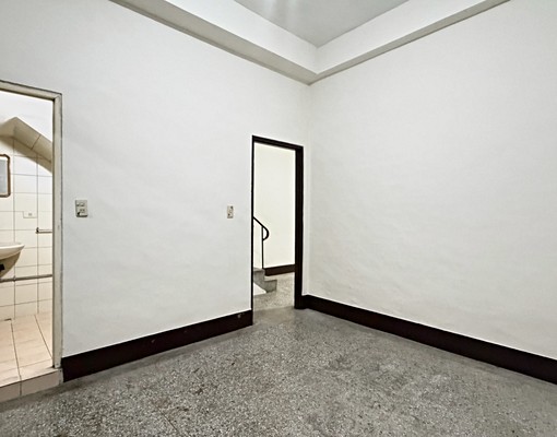 💎潭子大新路｜漂亮6房透天需公證｜市場最便宜 - Image 4