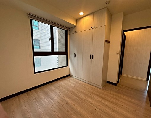 世紀凱悅高樓4房採光好家具齊全附B1大平車請找中科叔滿 - Image 5