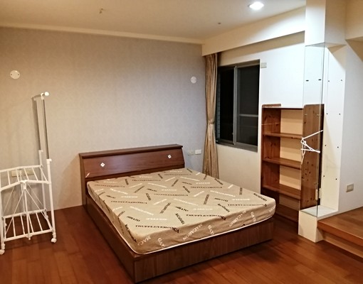 百年大鎮住家三房(改二房)二廳含傢俱 - Image 2