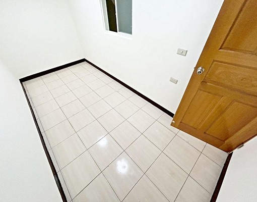 捷運三重國小◆超值2房◆可入籍租補洽 - Image 2