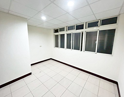 捷運三重國小◆超值2房◆可入籍租補洽 - Image 1