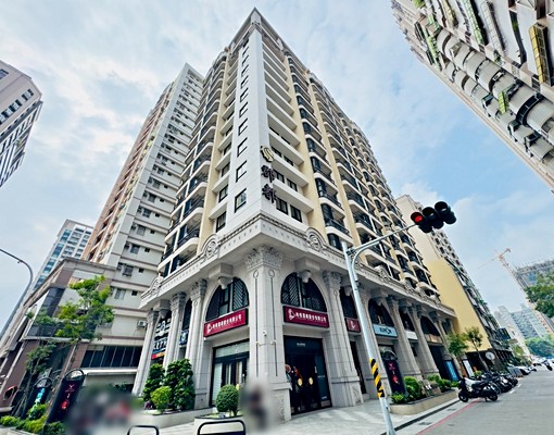 可租補左營三鐵共構｜郡都巴洛克｜兩房平車 - Image 13