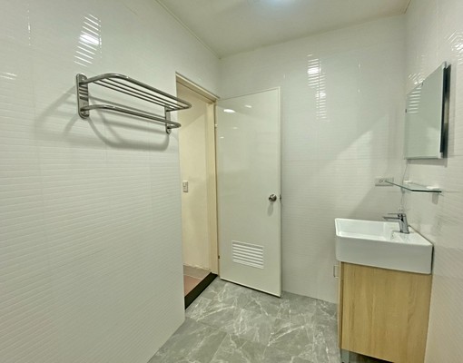 捷運江子翠站旁全新裝潢2F美寓 - Image 12