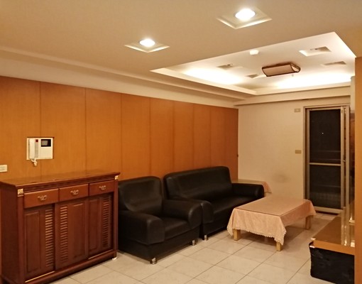 百年大鎮住家三房(改二房)二廳含傢俱 - Image 1