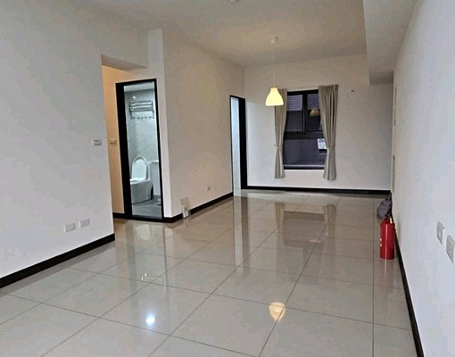 捷士匯3房十車位雙衛附4台冷氣(可遷户口和租補) - Image 5