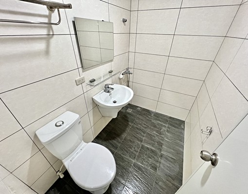 ✨大空間✨一分鐘上74✨電梯✨獨洗曬✨雙層冰箱✨子母車 - Image 6