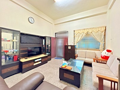 鄰近14期|漢神百貨⚡四品牌獨家⚡國小旁前院車庫臨路大透天