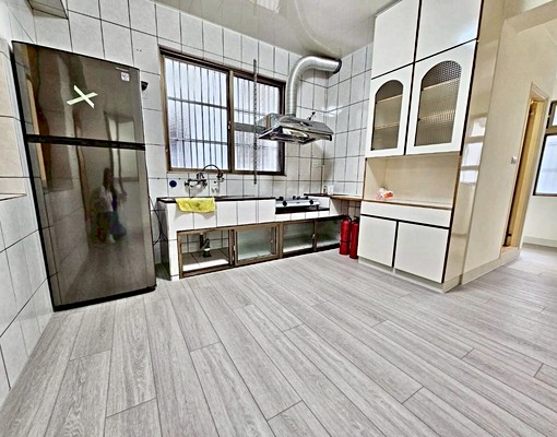 【安勝物業】Sogo稀有40坪全新大空間五房/可租補戶籍 - Image 1