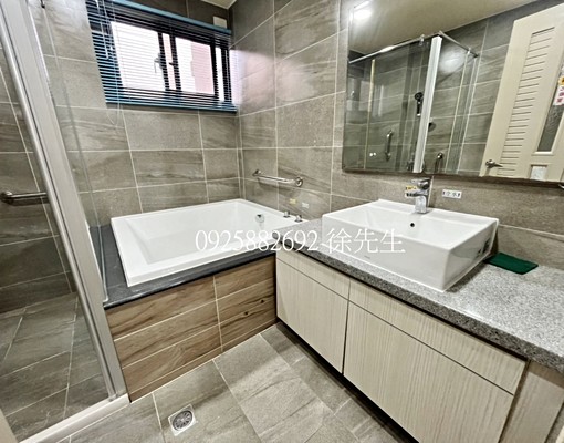 西大竹光/雙主臥優質5房透天+車庫 - Image 4