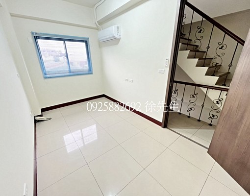 西大竹光/雙主臥優質5房透天+車庫 - Image 8