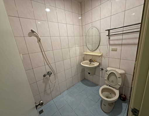 勝利六街二樓分租套房 - Image 3