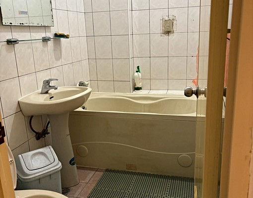 (租)安一路5樓套房/近安樂市場、基隆車站-租金低廉 - Image 4