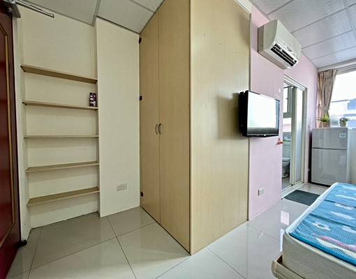 五華街熱鬧商圈/採光獨洗獨曬/溫馨套房 - Image 6