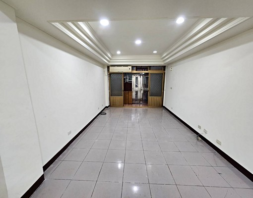 ✅42坪✅一樓✅汽車位✅3房2廳2衛1廚1陽台✅機能✅學區 - Image 3