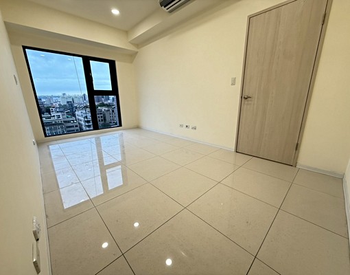 🦄夢幻誠不動產🦄市政一號院精緻2房空屋，無限夜景可租補~ - Image 5