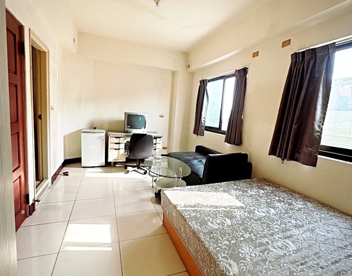 整層空間大，配備齊全，衛生乾淨又舒適，本住處全面禁菸 - Image 8