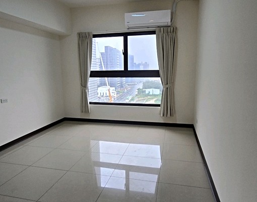 鳳鳴學區3房-捷運火車雙鐵-生活機能佳-可租補-要公證 - Image 3