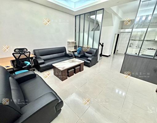 沙鹿超美透天#可寵物#可租補#可入戶#門前雙車位 - Image 1