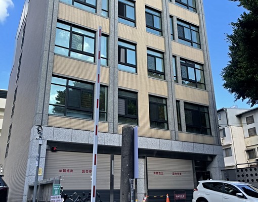 中壢協同街~中原夜市獨立套房+機車位 - Image 1