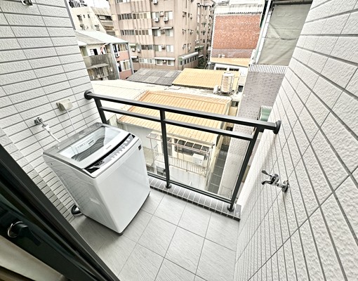 鳳凰來襲⭐整棟全新電梯｜貓咪與你｜陽台獨洗｜近中國醫一中 - Image 8