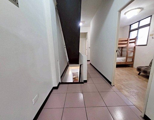 新莊捷運🚇透天2+3F採光寬敞4房~0955036338 - Image 15